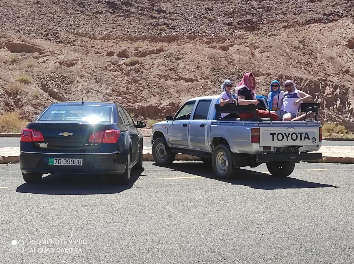 Hotel Traditions Of Wadi Rum Camp & Jeep Tour Exterior foto