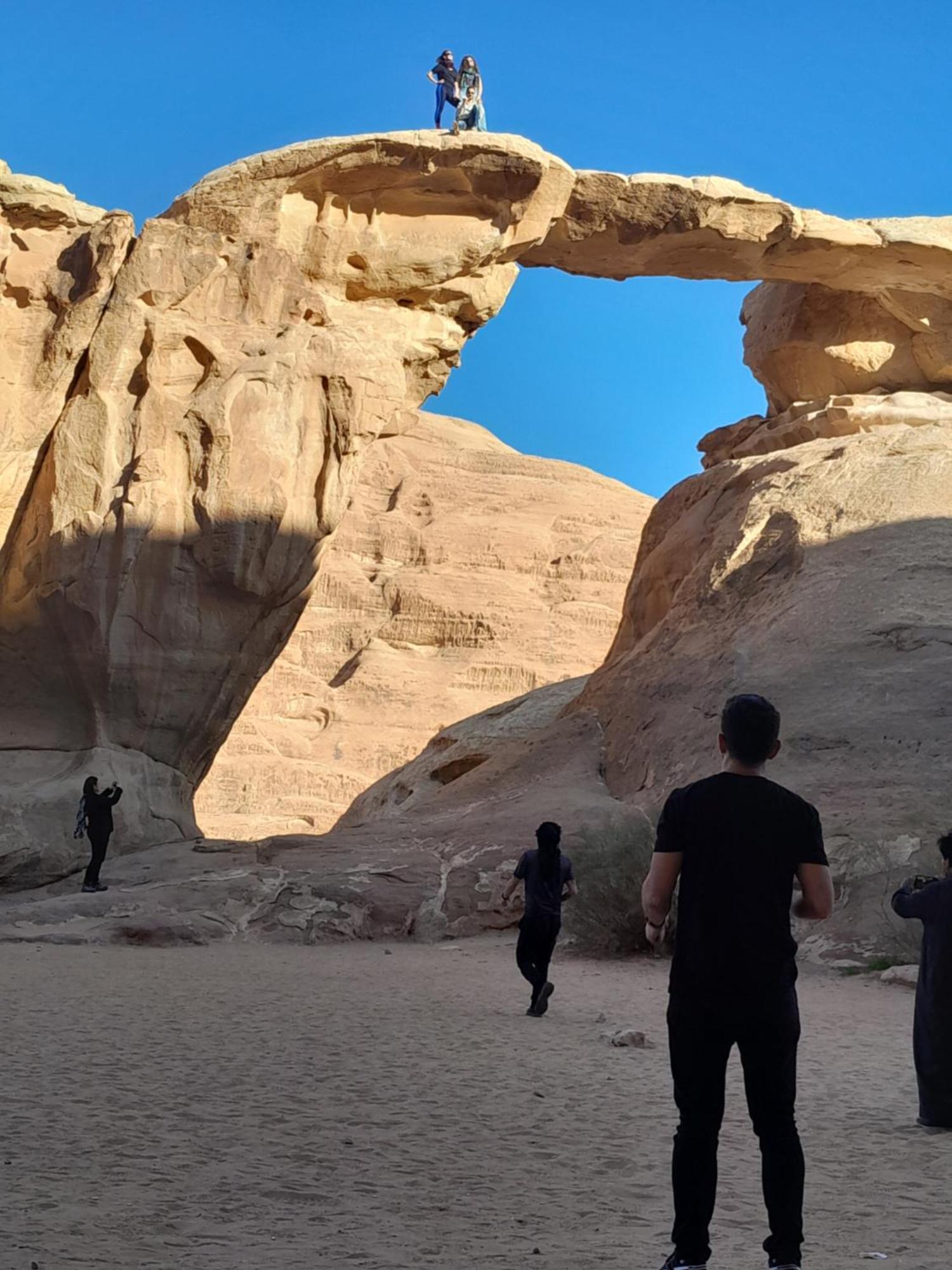 Traditions Of Wadi Rum Camp & Jeep Tour Exterior foto