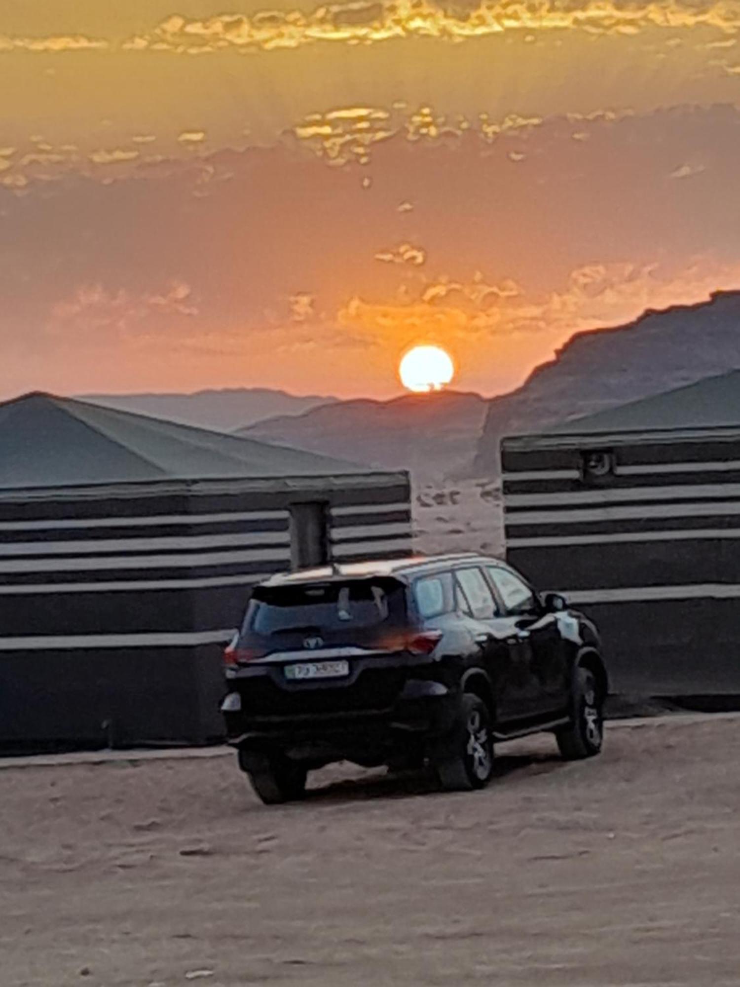 Hotel Traditions Of Wadi Rum Camp & Jeep Tour Exterior foto