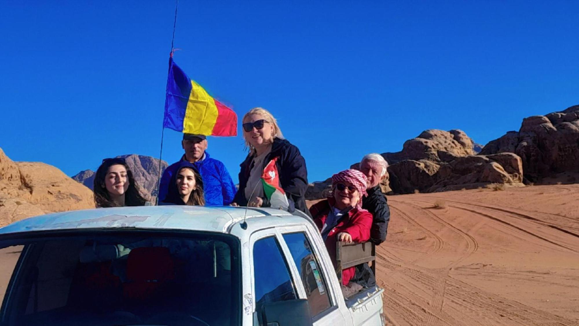Traditions Of Wadi Rum Camp & Jeep Tour Exterior foto